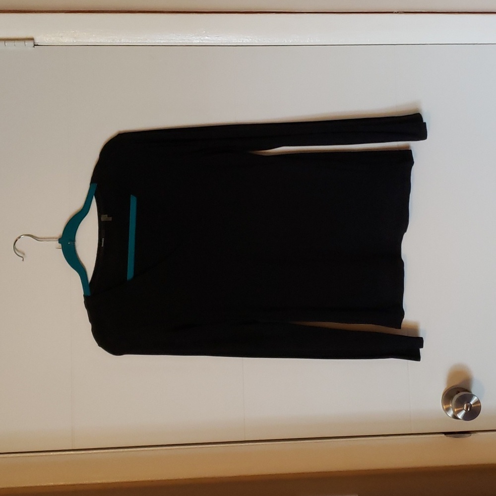 Tahari Long Sleeve Pullover